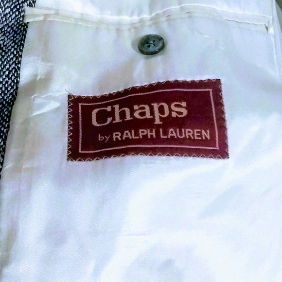 2 sports jackets and 1 suite - Picture 2 of 8